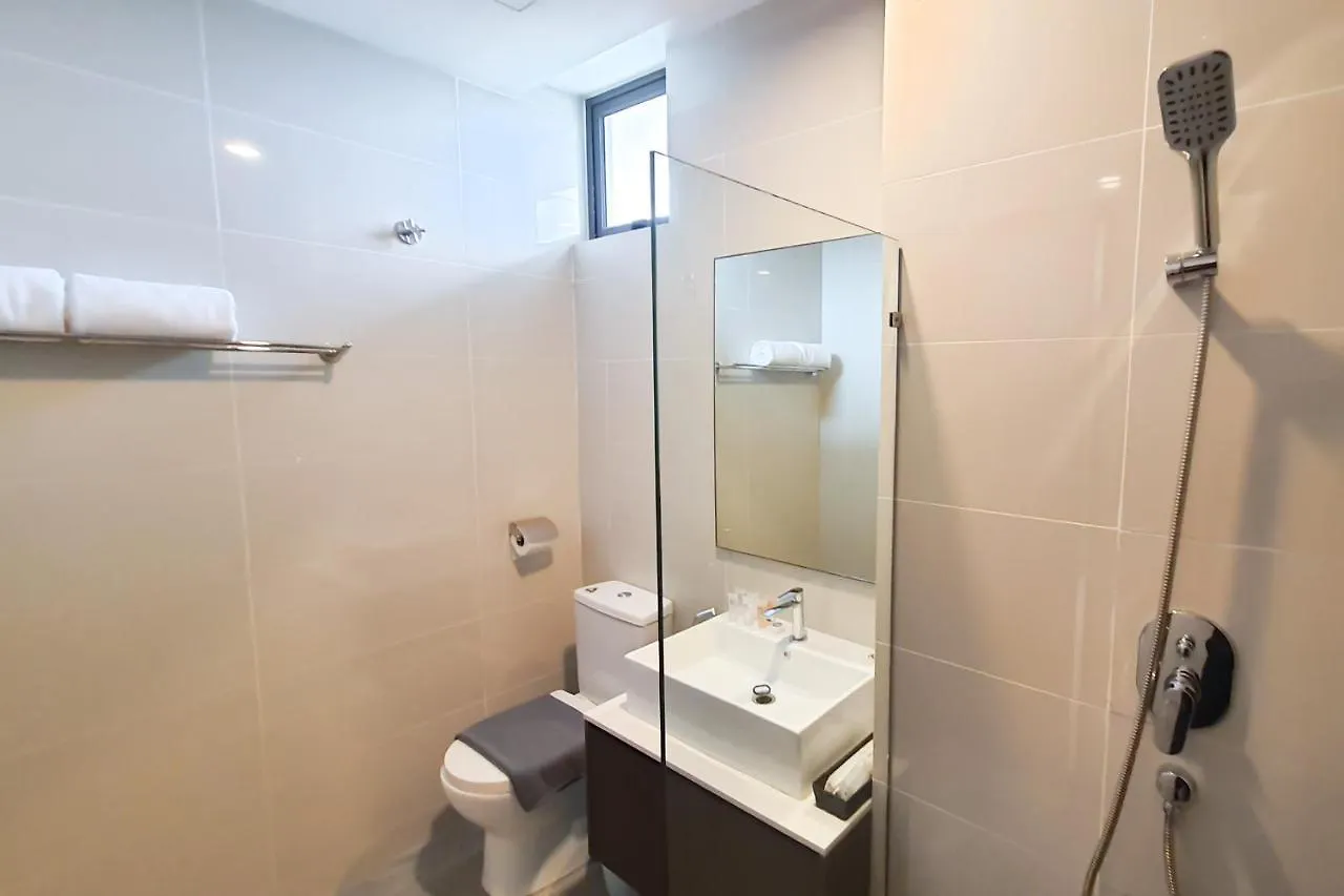 Ramada Suites By Wyndham The Straits Johor Bahru 0*,
