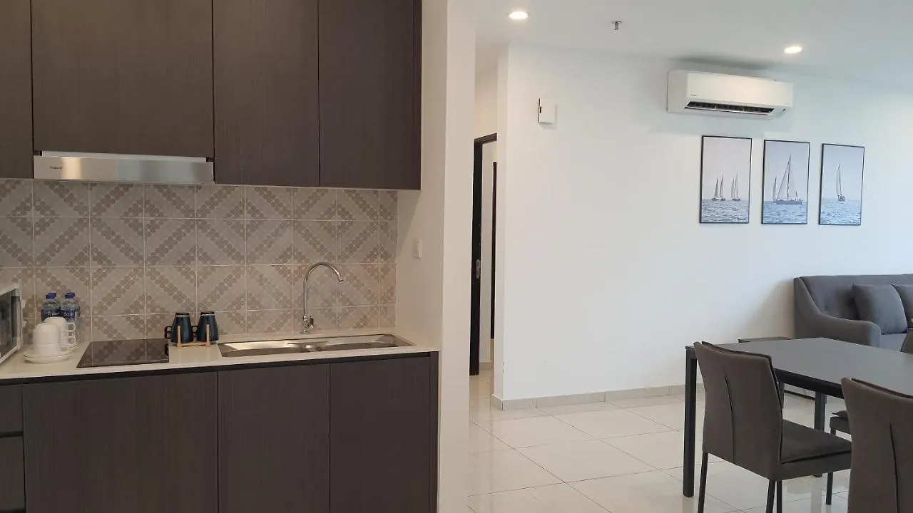 Ramada Suites By Wyndham The Straits Johor Bahru Apartment