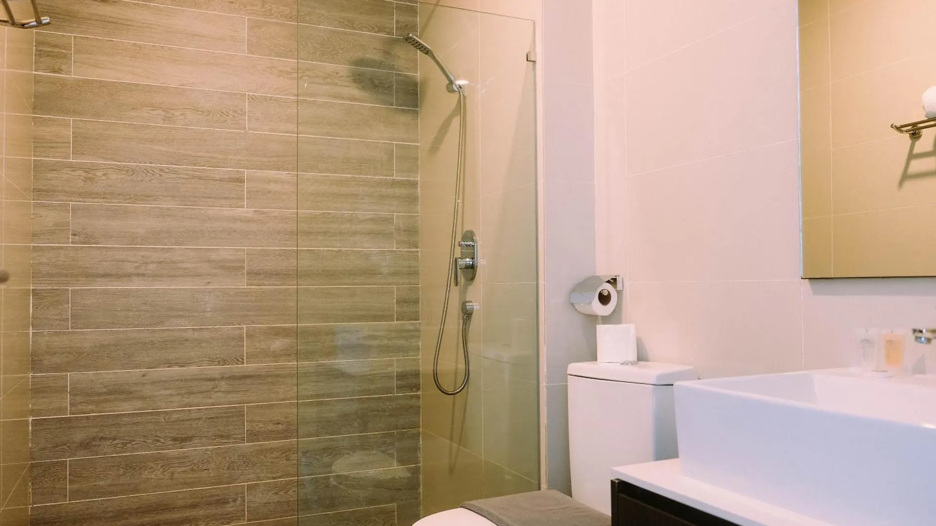 Apartment Ramada Suites By Wyndham The Straits Johor Bahru